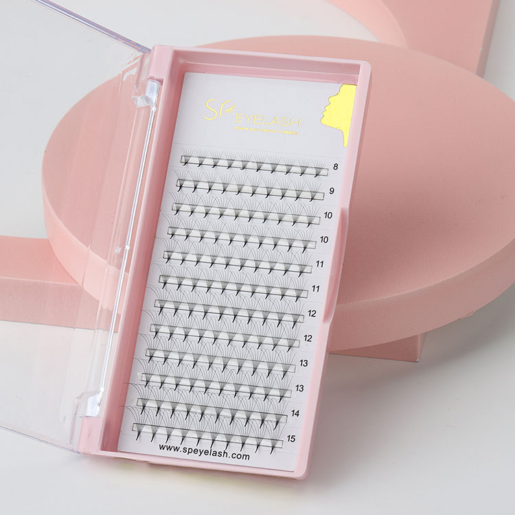 การต่อขนตาแบบ Classic vs Volume – สไตล์ไหนดีที่สุดสำหรับคุณ?